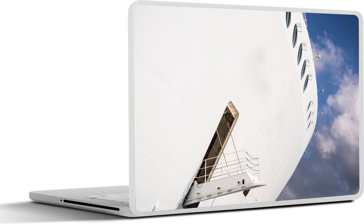Laptop sticker - 10.1 inch - Afbeelding van een cruiseschip vanaf onderen