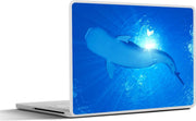 Laptop sticker - 10.1 inch - Illustratie van een walvishaai met de zon erboven