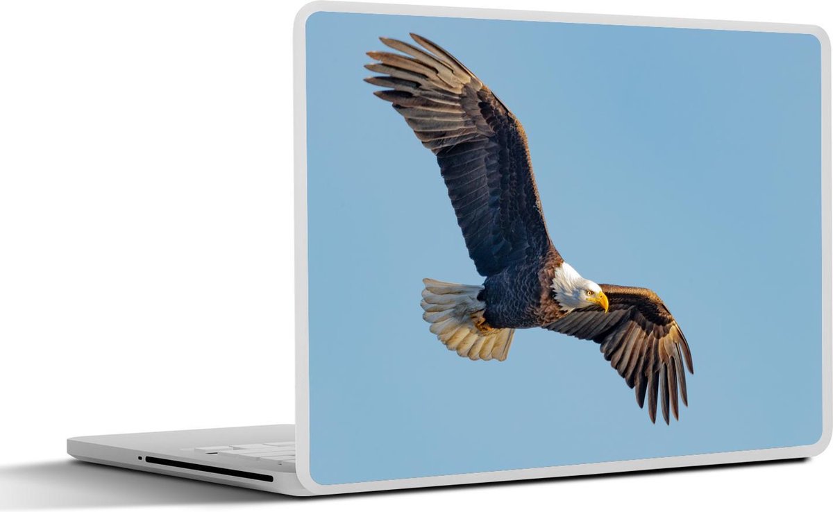 Laptop sticker - 10.1 inch - Amerikaanse zeearend vliegt door blauwe lucht