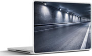 Laptop sticker - 10.1 inch - Afbeelding van een donkere tunnel met veel verlichting