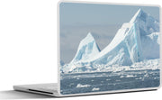 Laptop sticker - 10.1 inch - Afbrokkelende ijskap bij een meer