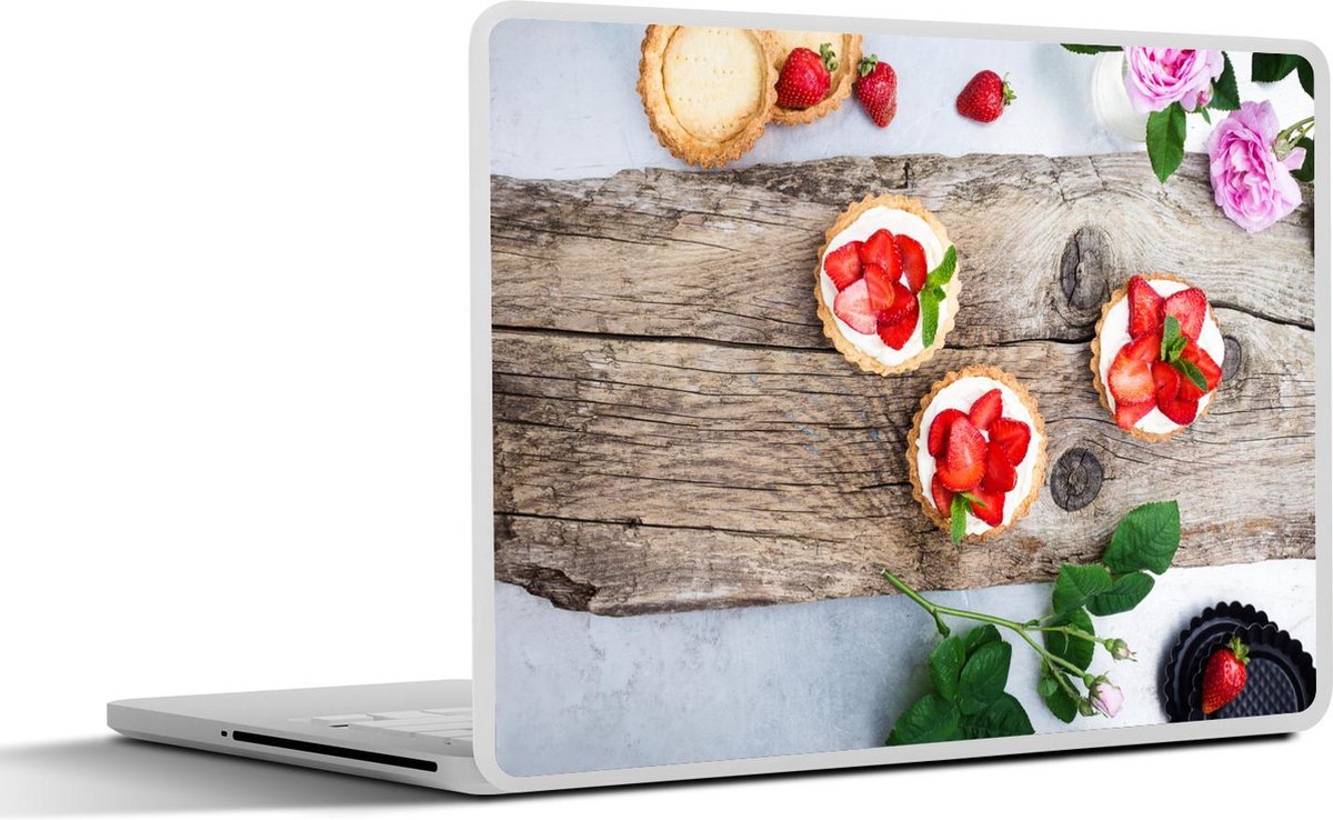 Laptop sticker - 10.1 inch - Aardbeientaarten op houten ondergrond