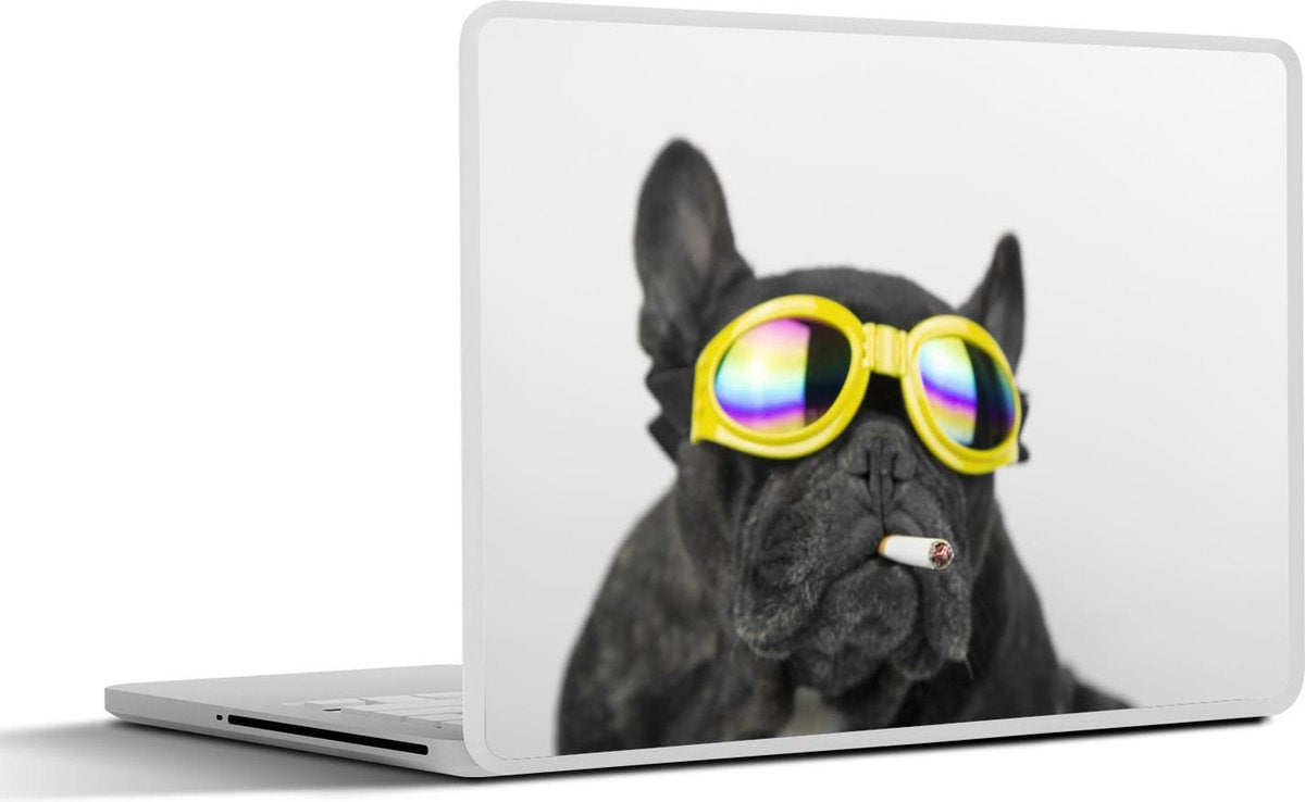 Laptop sticker - 10.1 inch - Illustratie van een rokende bulldog met een gele bril