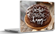 Laptop sticker - 10.1 inch - 'Bake someone happy' achtergrond met een chocoladetaart