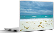 Laptop sticker - 10.1 inch - Aangespoeld zeewier op het strand in Playa del Carmen in Mexico