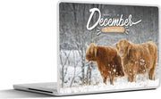 Laptop sticker - 10.1 inch - 'Make it a December to remember' en een achtergrond met schotse hooglanders