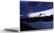 Laptop sticker - 10.1 inch - Indrukwekkende hemel boven het meer Pehoe tijden de schemering