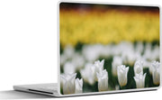 Laptop sticker - 10.1 inch - Afbeelding van een wit tulpenlandschap