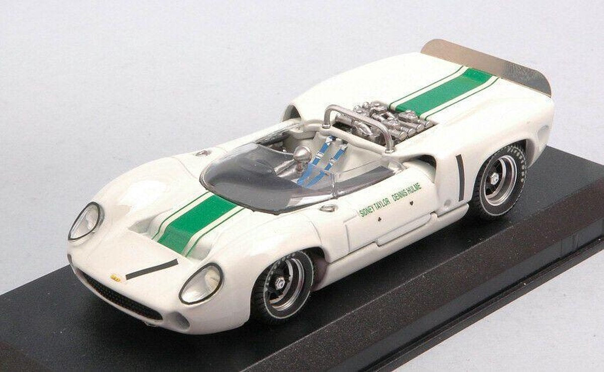 Lola T70 Spider #1 Winner Mallory Park 1966