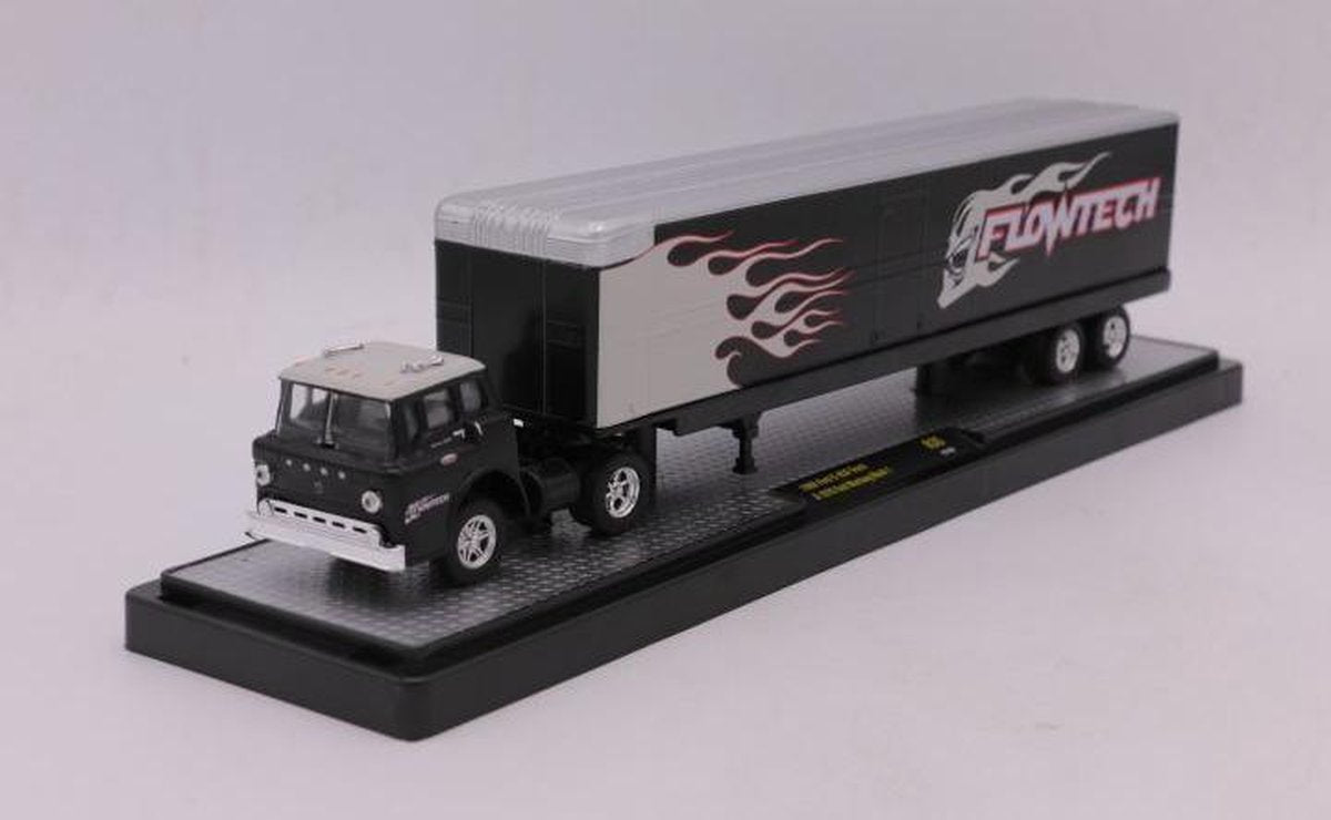 Ford C-950 Truck & Ford Mustang FlowTech