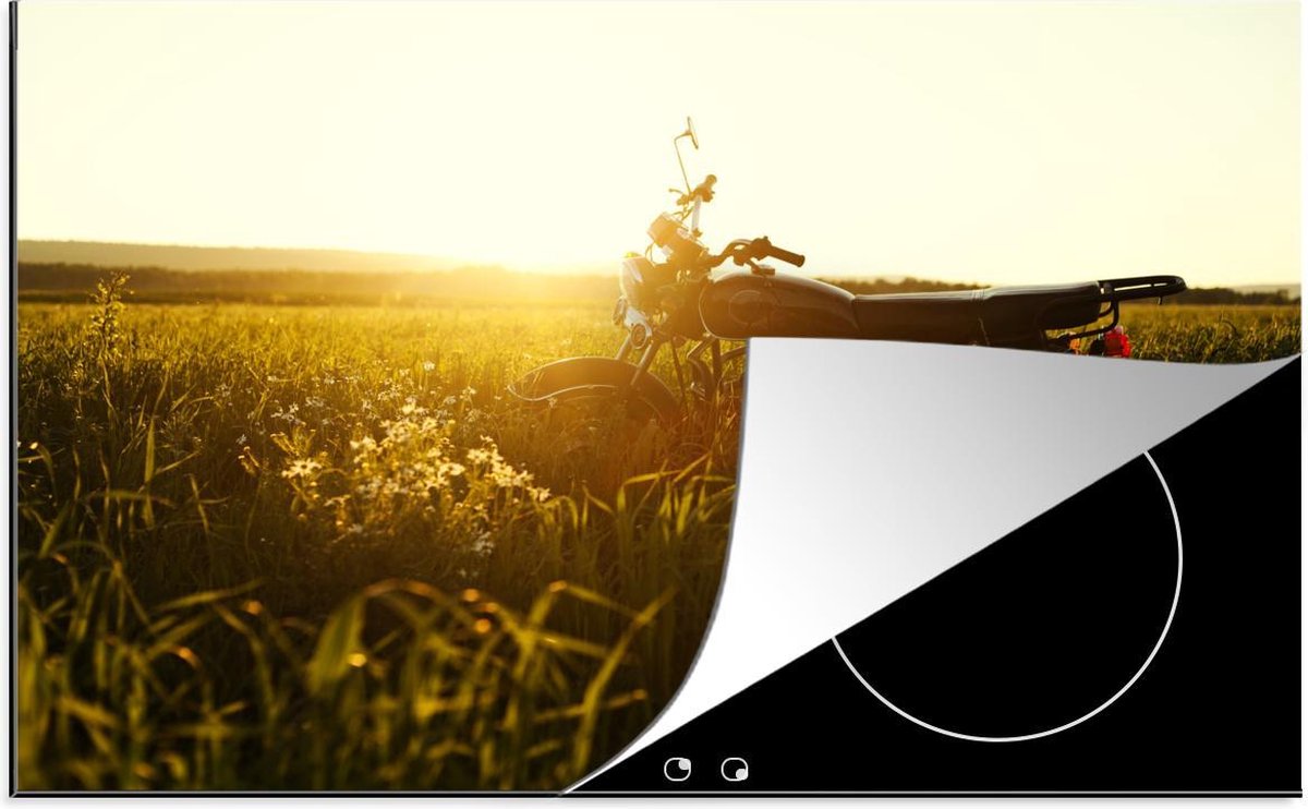 Luxe inductie beschermer Motoren - 78x52 cm - motorfiets geparkeerd in landelijk gebied bij zonsopkomst  - inductiebeschermer