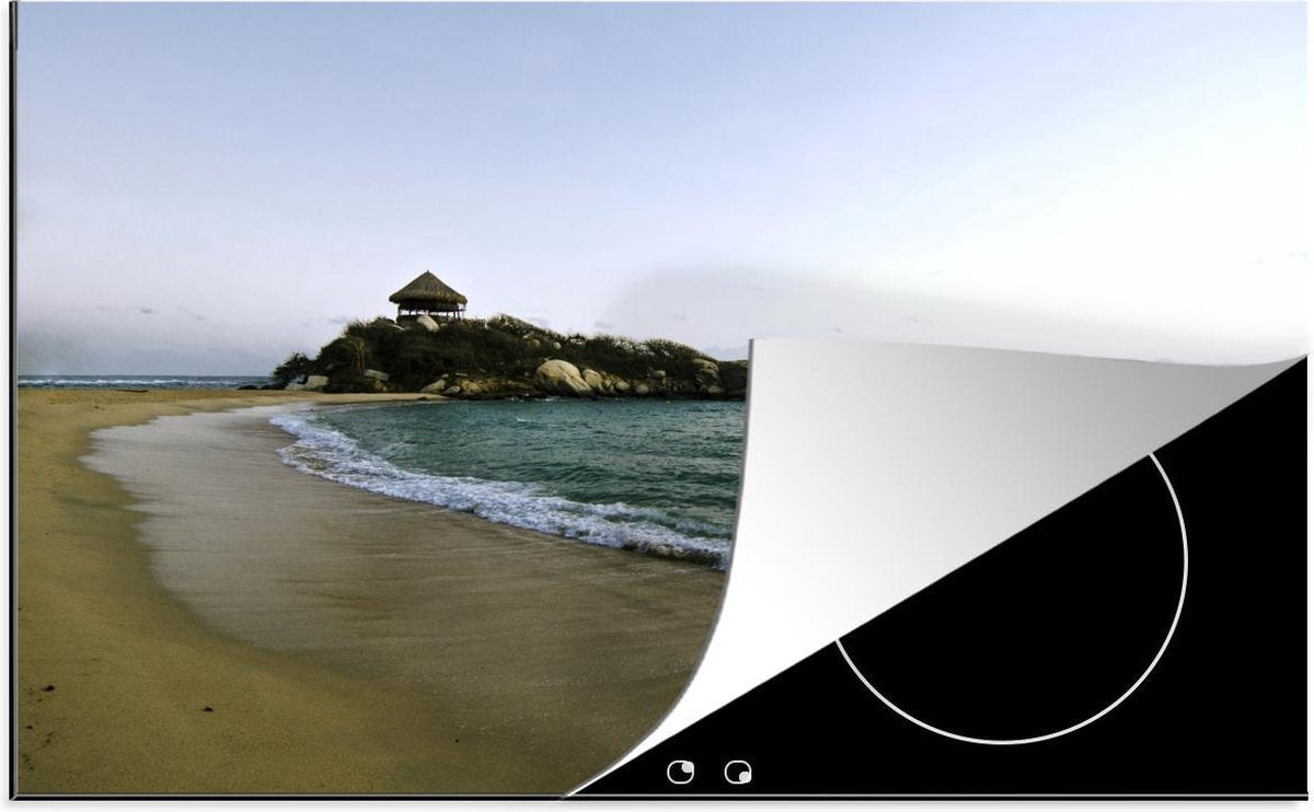 Luxe inductie beschermer Santa Marta - 80x52 cm - Rustig Caraïbisch strand in ochtend bij Santa Marta in Colombia  - inductiebeschermer