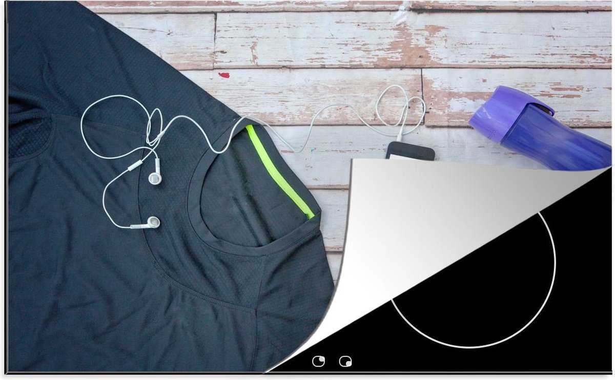 Luxe inductie beschermer Fitness - 78x52 cm - sportshirt en schoenen liggen klaar voor training van fitness  - inductiebeschermer