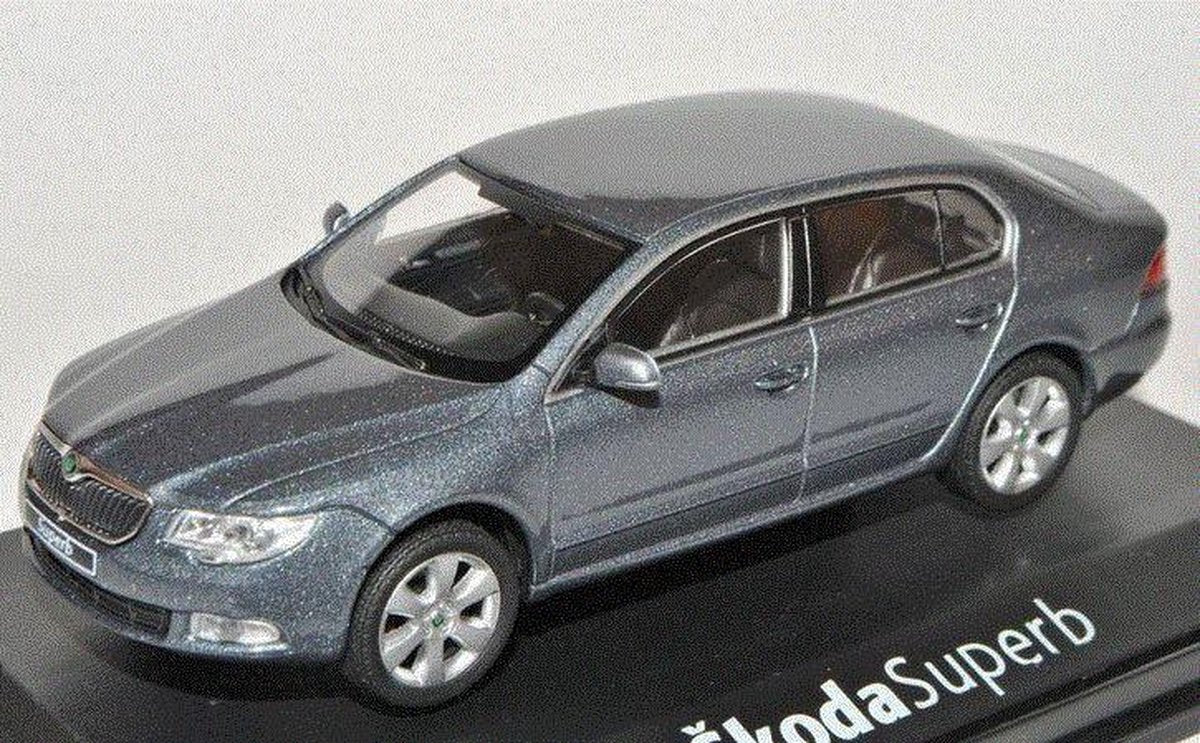 Skoda Superb - 1:43 - Abrex