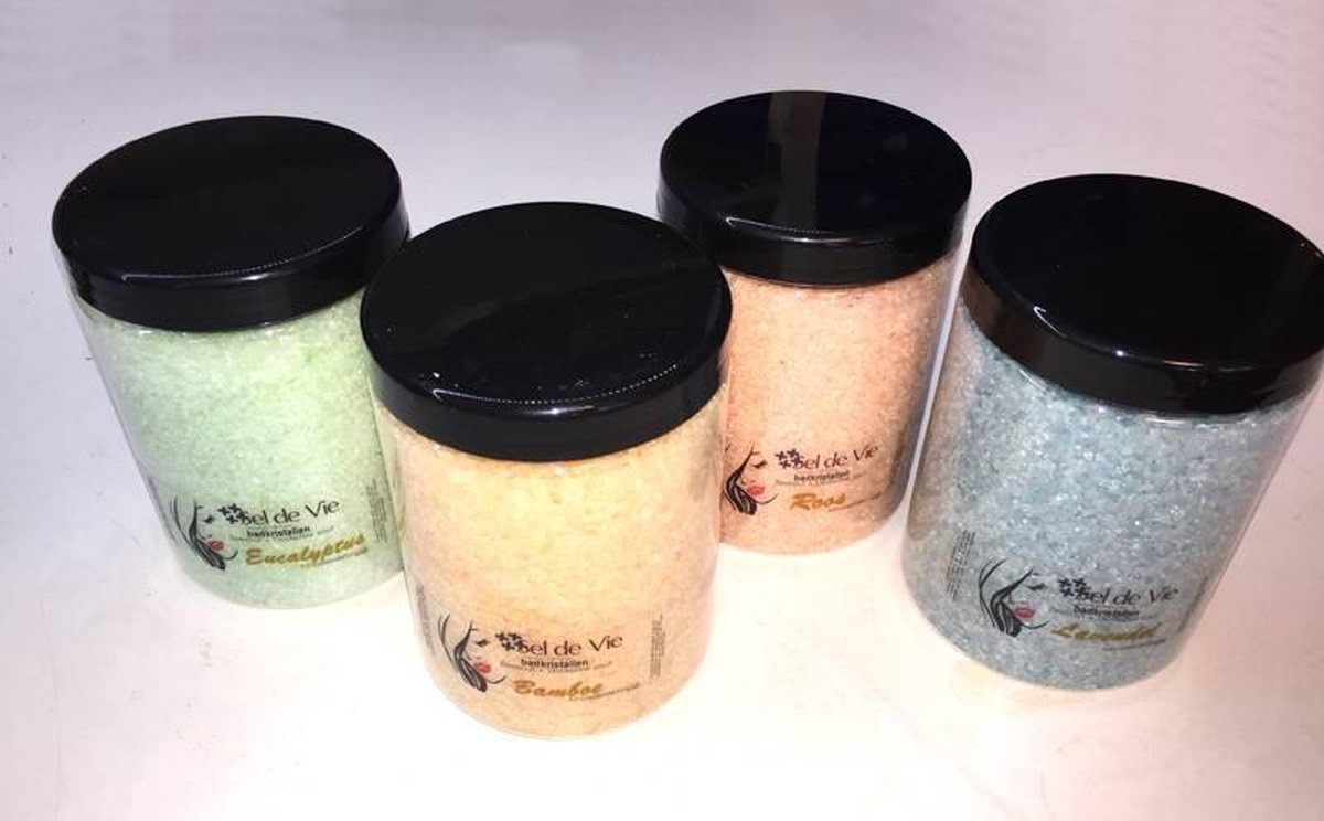 Badzout pakket 4 x 600gr uit  zeezout en dode zee zout. Jeneverbes