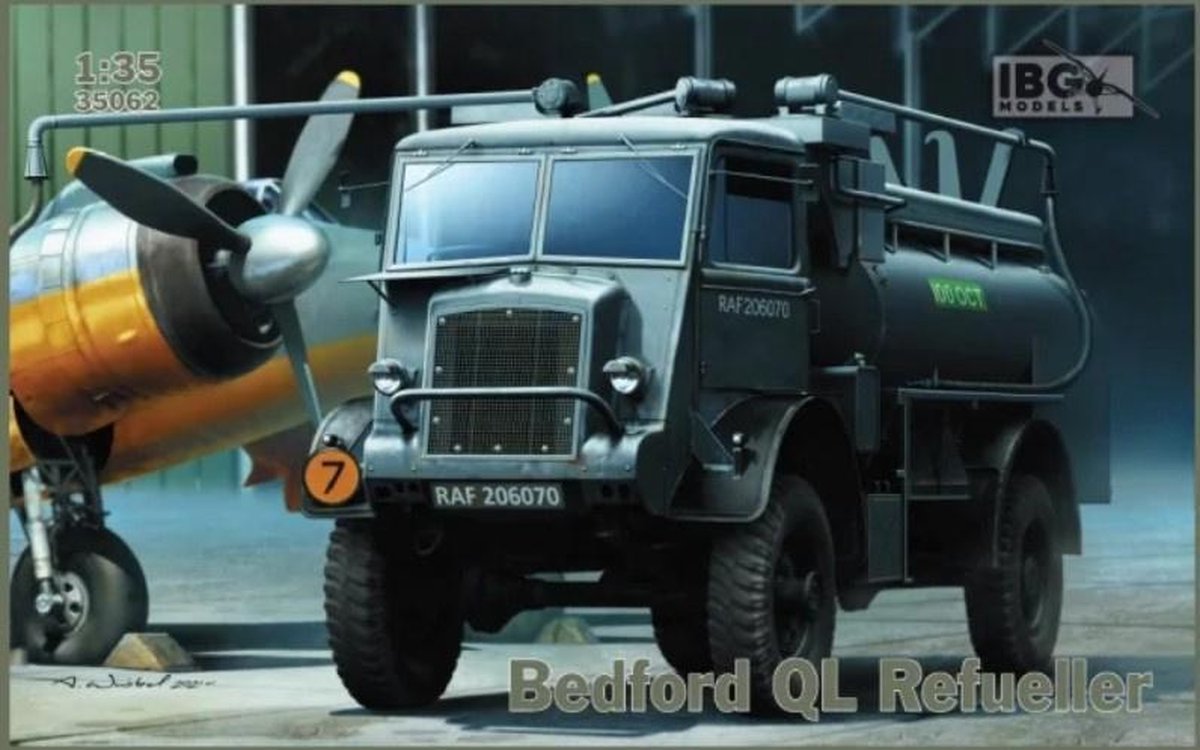 IBG | 35062 | Bedford QL Refueller | 1:35