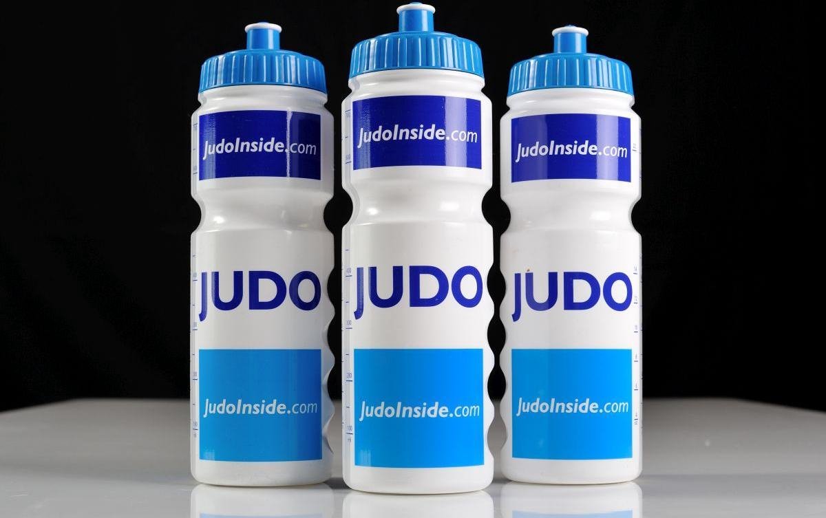 Nihon JudoInside.com bidon (750 cc)