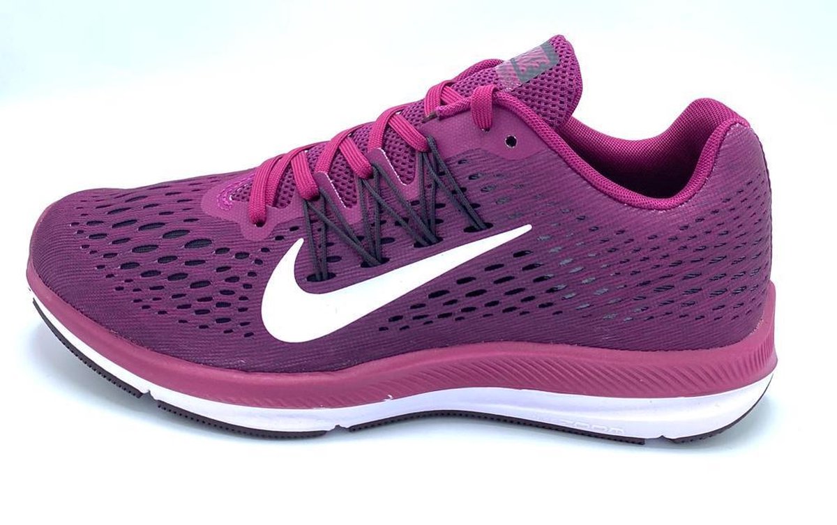 Wmns Nike Zoom Winflo 5 - True Berry/White Bordeaux - Maat 42.5