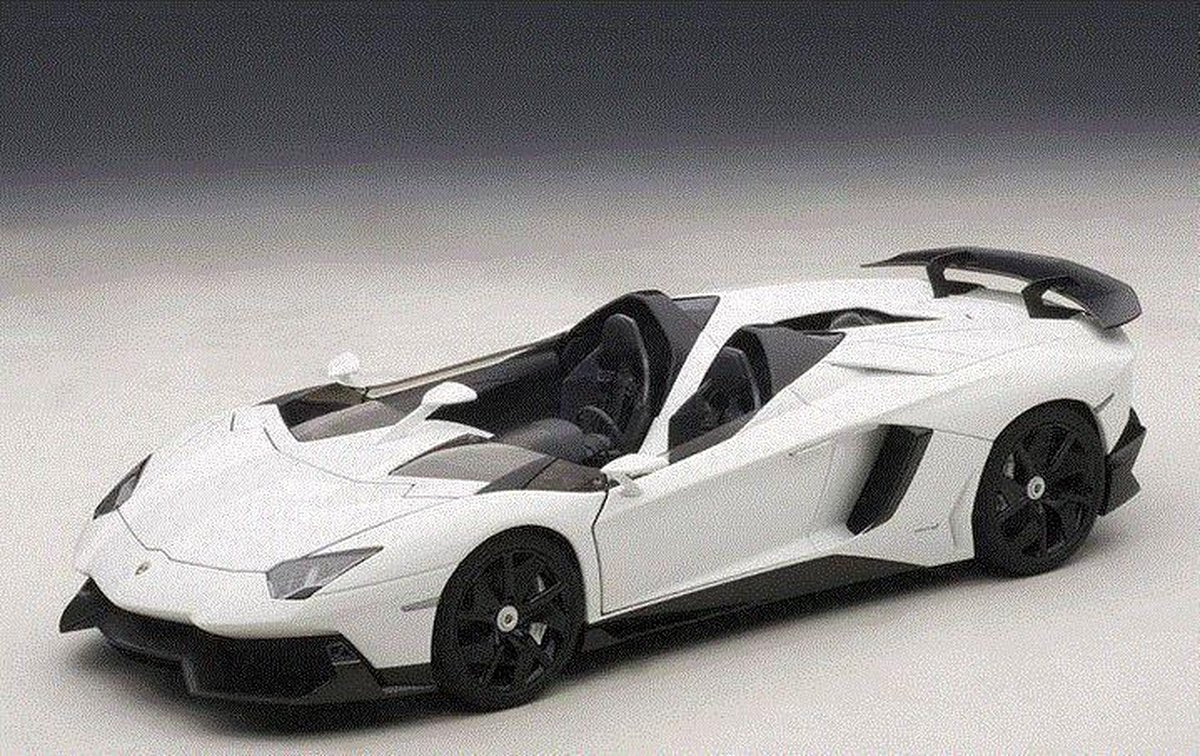 Lamborghini Aventador J  1:18