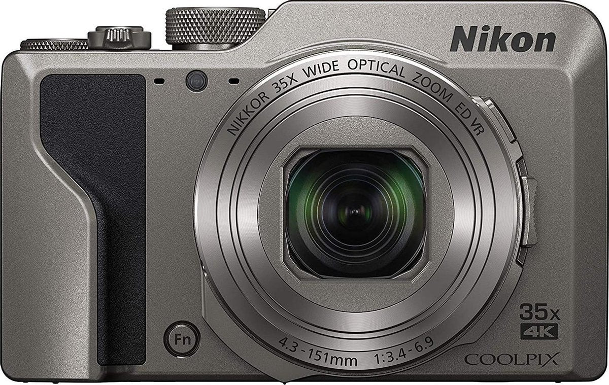 Nikon Coolpix A1000 Silver 16gb + case