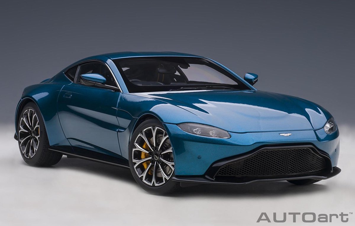 AutoArt 1/18 Aston Martin Vantage - 2019