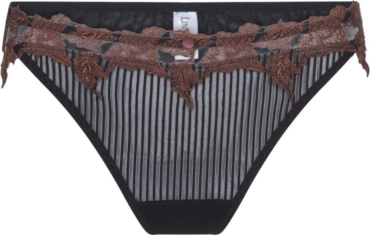 string maat M
