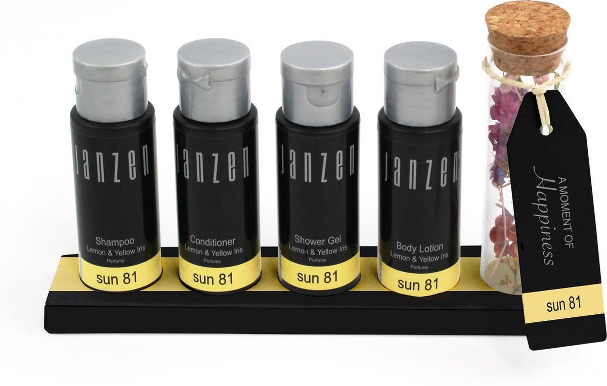 THNX - Janzen Sun 81 – Cadeaupakket – Cadeau voor haar - Shower Gel – Body Lotion – Shampoo - Conditioner  – Droogbloemen – Badkamer accessoires – Cadeaupakket
