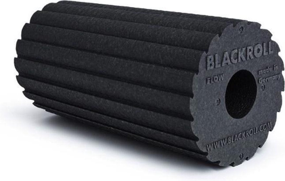 BLACKROLL Flow Foam Roller 30 cm met geribbeld oppervlak voor extra stimulatie - Zwart
