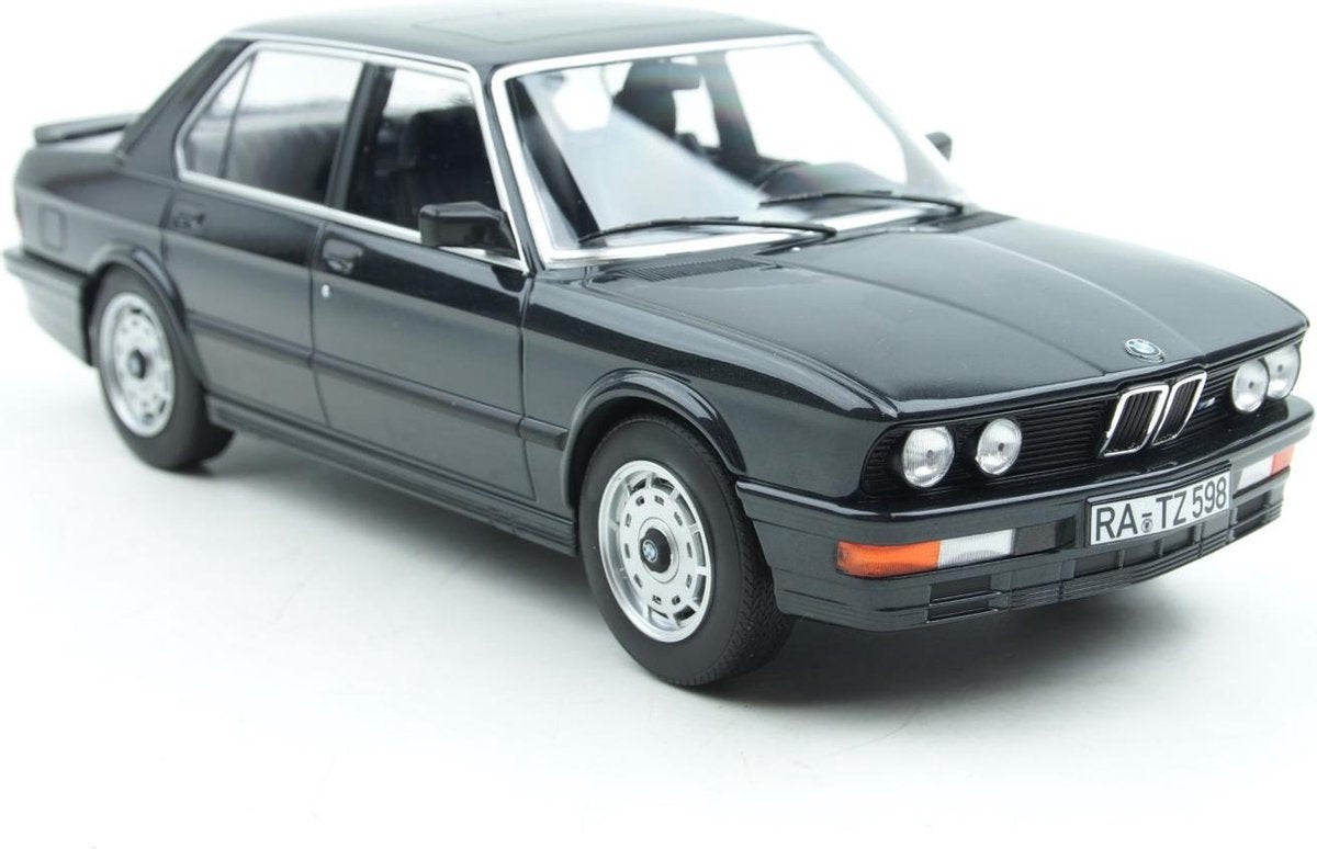 BMW M 535i 1986 - 1:18 - Norev