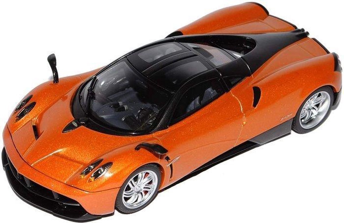 Pagani Huayra - 1:43 - AUTOart