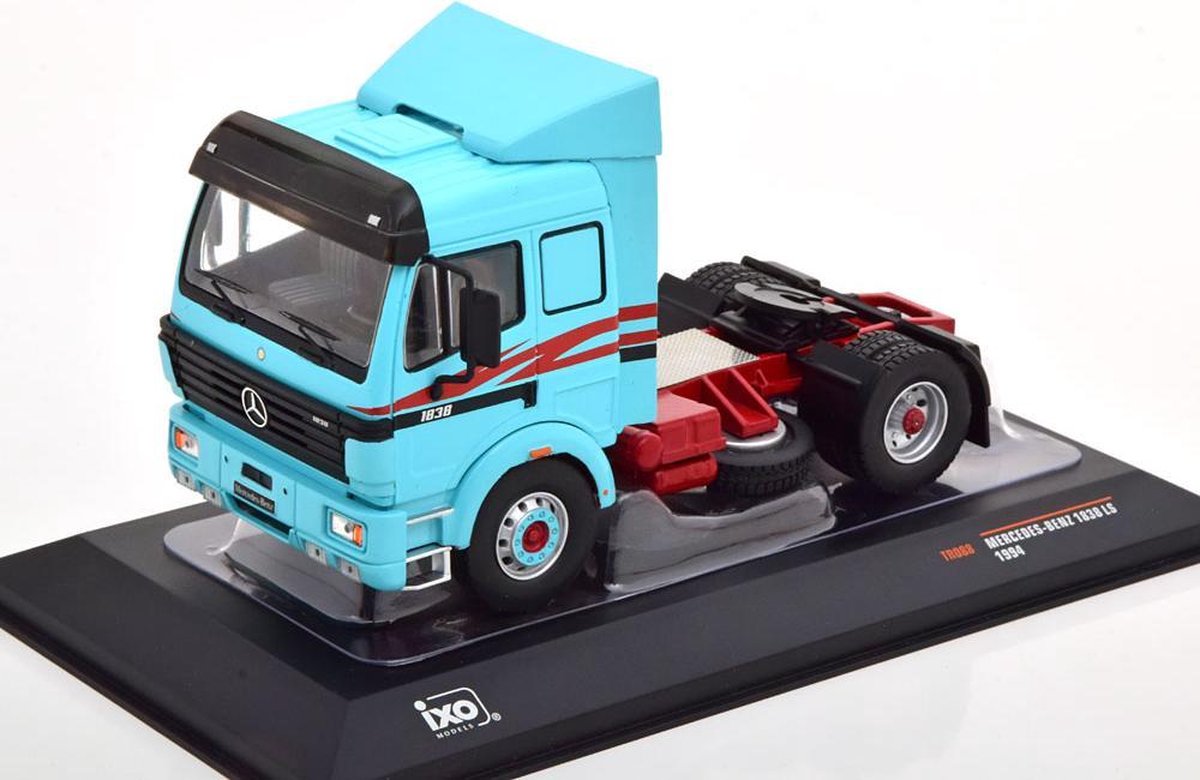 IXO Mercedes Benz SK II 1838 1994 schaalmodel 1:43