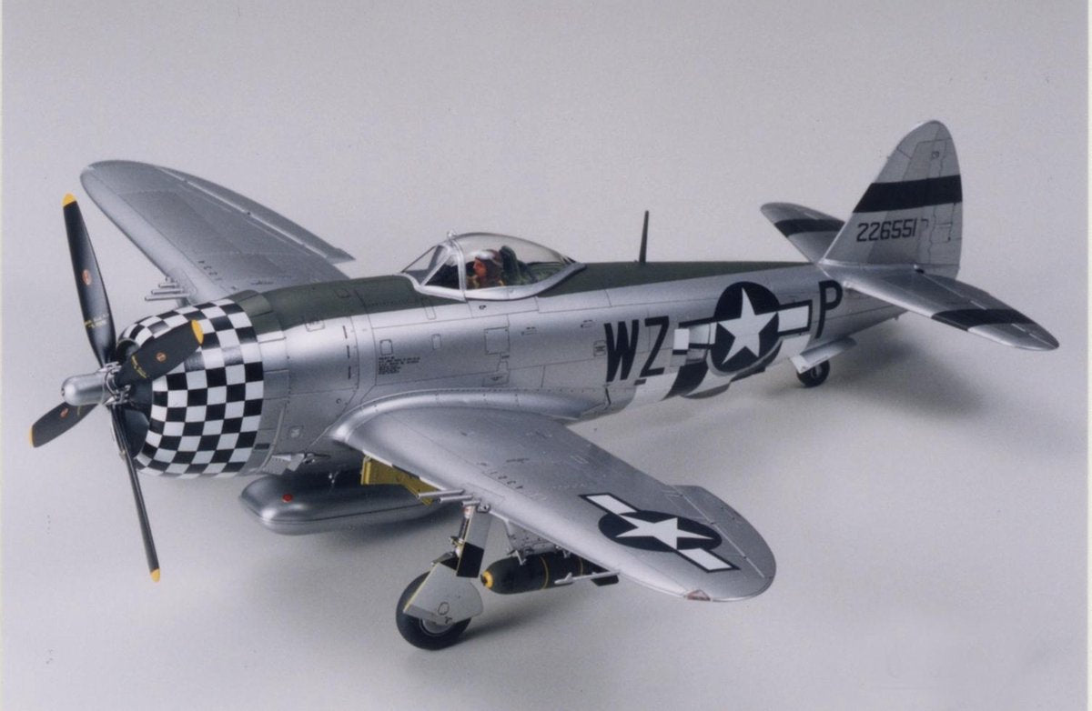Tamiya Republic P-47D Thunderbolt "Bubbletop" + Ammo by Mig lijm