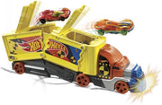 Hot Wheels Stunt Truck + Hot Wheel Auto (32 cm) (Speelgoed voor jongens meisjes kinderen)  - Modelauto - Schaalmodel - Model auto - Miniatuurauto - Miniatuur autos