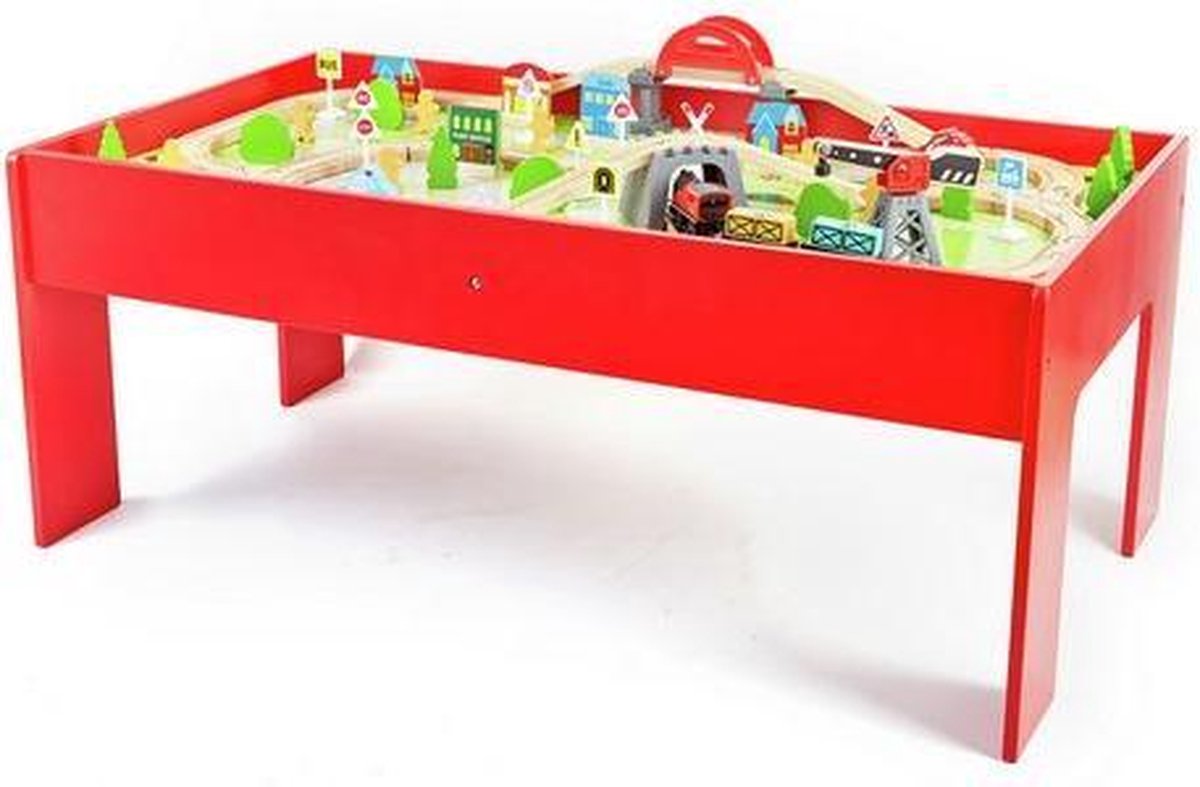 Houten speeltafel met treinen