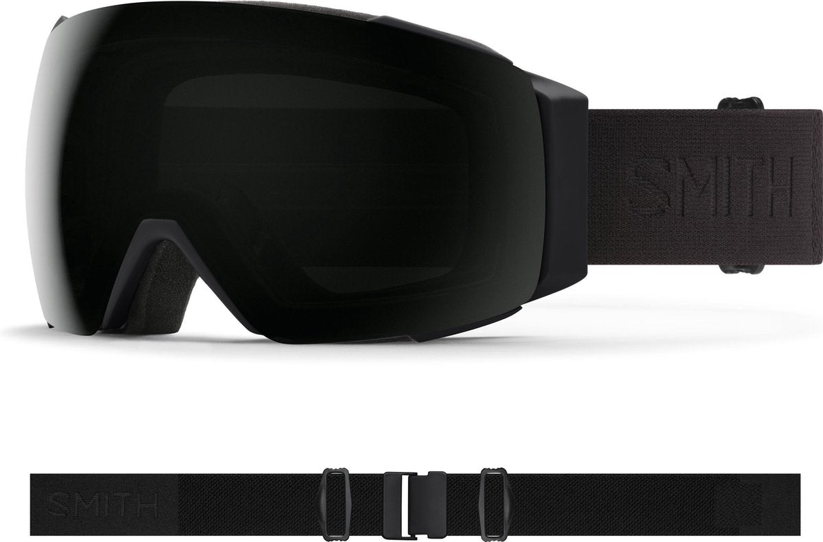 Smith IO Mag goggle blackout '21 / chromapop sun black (met extra lens)