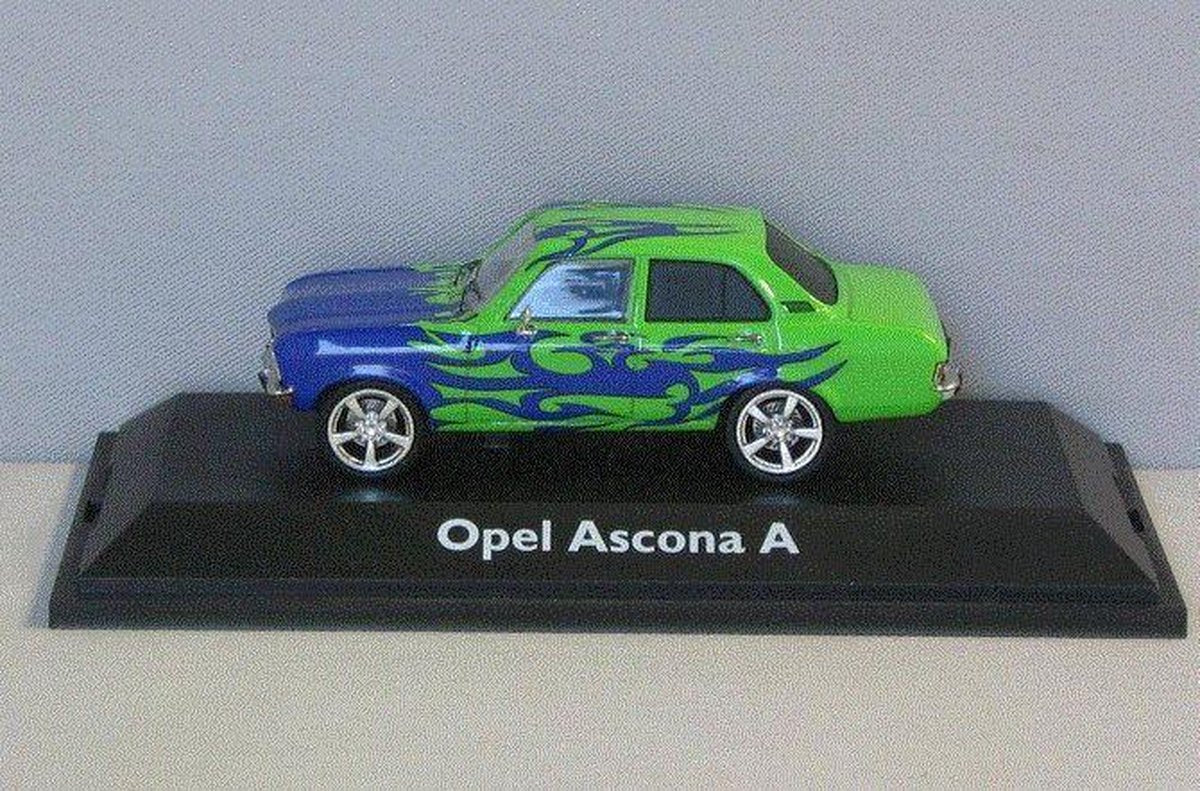 Opel Ascona A 'Tuning Car'- 1:43 - Schuco