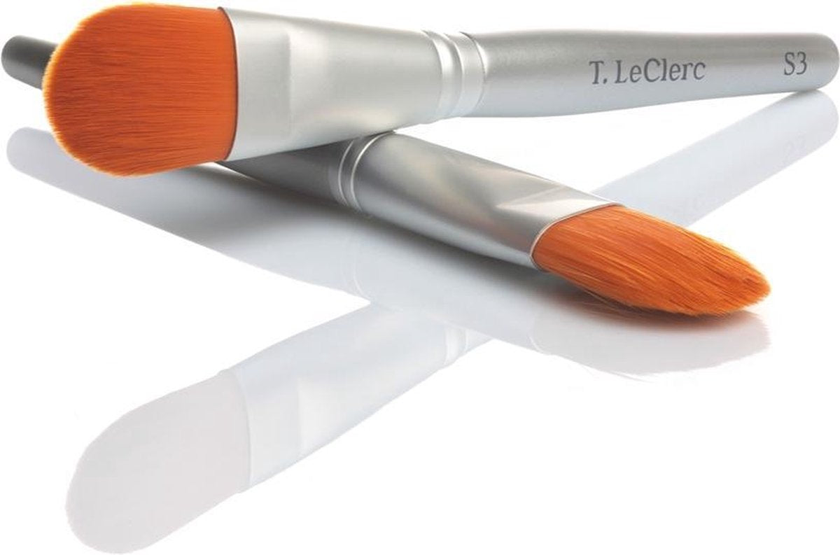 T. LeClerc Foundation Brush S3