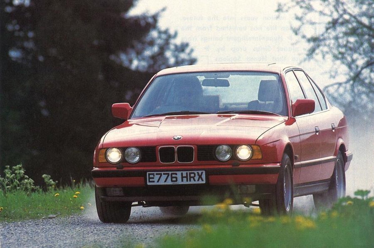 Minichamps BMW 535I (E34) - 1988 Rood 1:18 - Pre-Order
