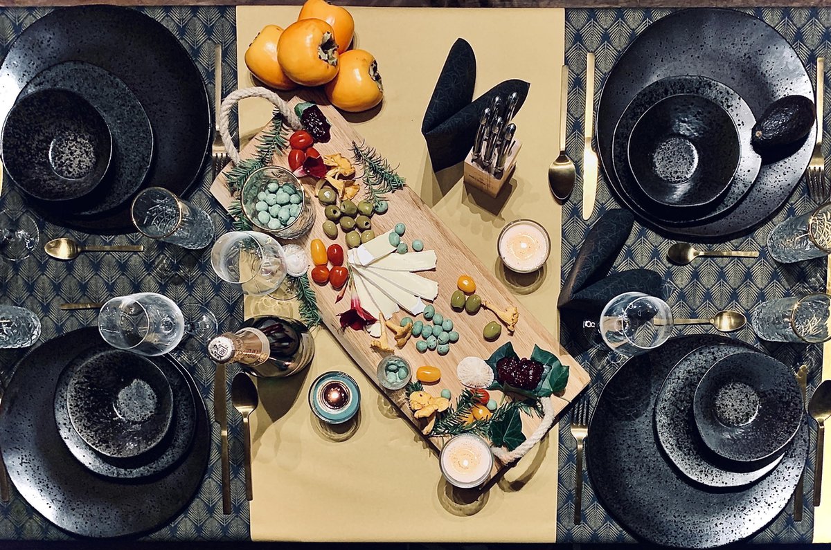 Homecookingchef - Kersttafelpakket De Trendy Kersttafel - 6 personen - gedekte tafel - incl. bestek