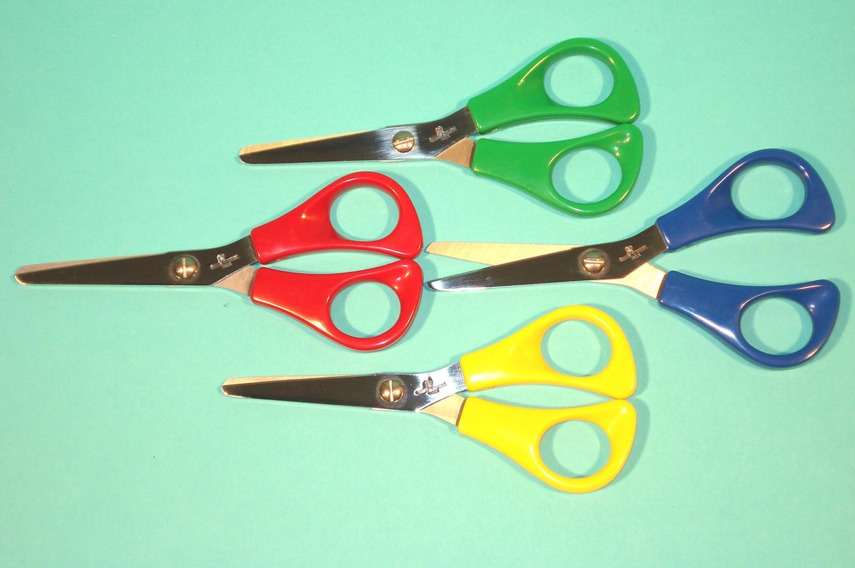 Kleuterscharen rechtshandig zwaar 14cm 10 stuks assortiment