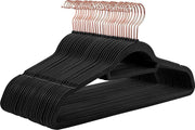 Nancy's Fluwelen Kleerhanger Set - 30 Stuks - 45 cm - Anti-slip - Broekhanger - Kledinghanger - Zwart Roségoud