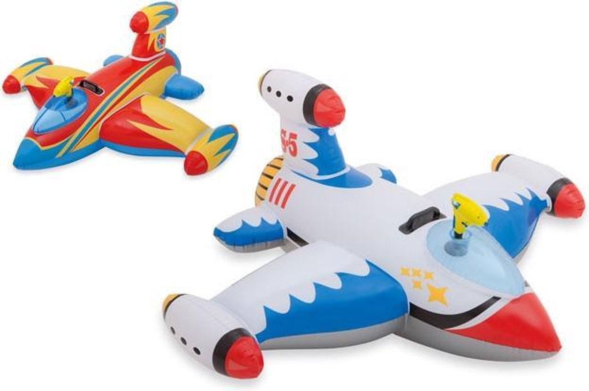 Set 2 watergun spaceships