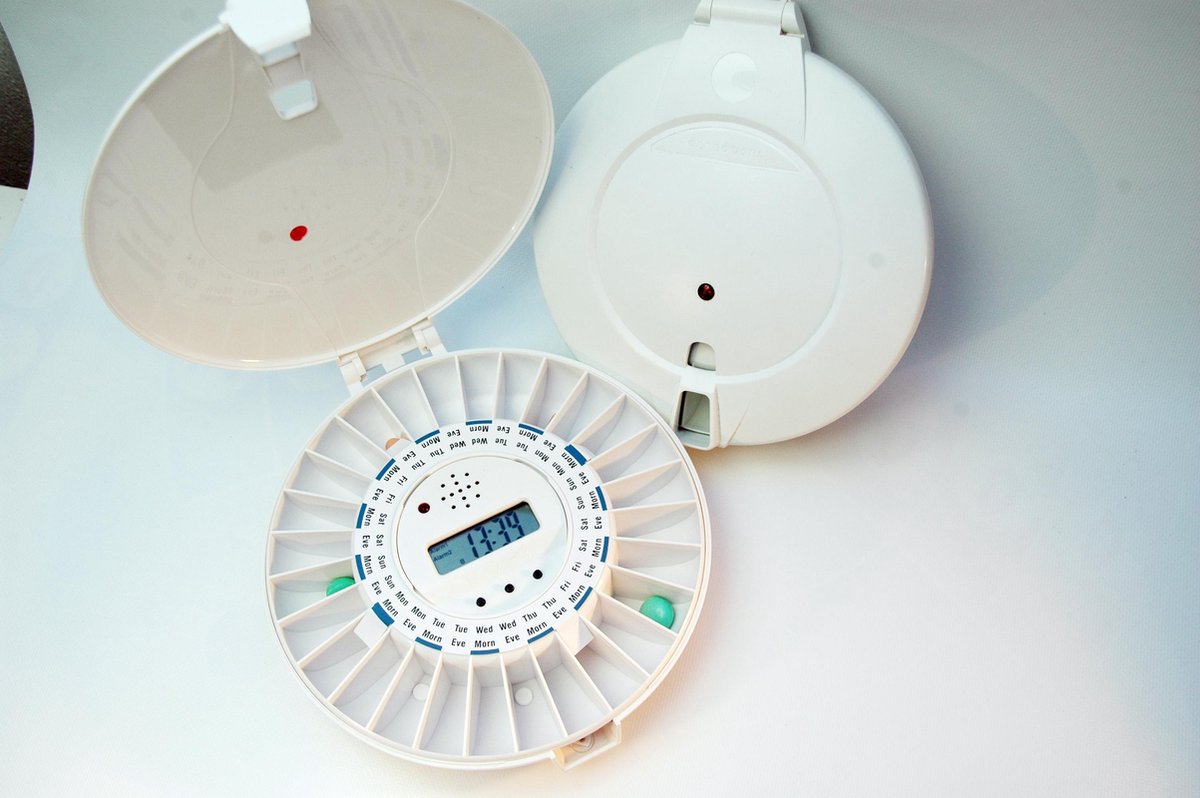 Automatische Medicijn carrousel met 6 alarmen per dag.