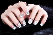 24-delige kunstnagel Art-decoratieset. Wit en transparant met bloemen en diamanten. Volledige dekking DIY nep nagels. 10 verschillende maten en minimaal 2 stuks per maat