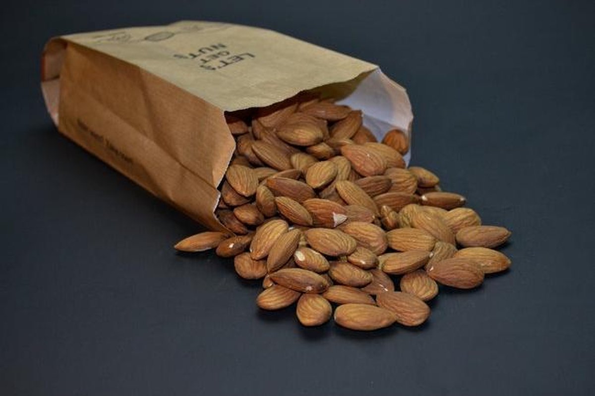 Amandelen bruin | biologisch | gebrand met zout | 250 gram