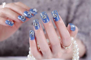24-delige kunstnagel Art-decoratieset. Blauw met zilver. Volledige dekking DIY Kunstnagels. 10 verschillende maten en minimaal 2 stuks per maat 9 varianten