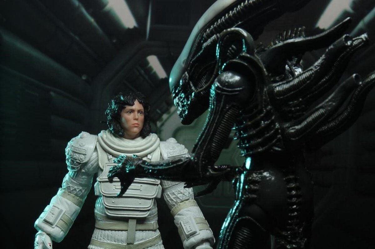 NECA Alien: 40th Anniversary Ripley (Compression Suit)