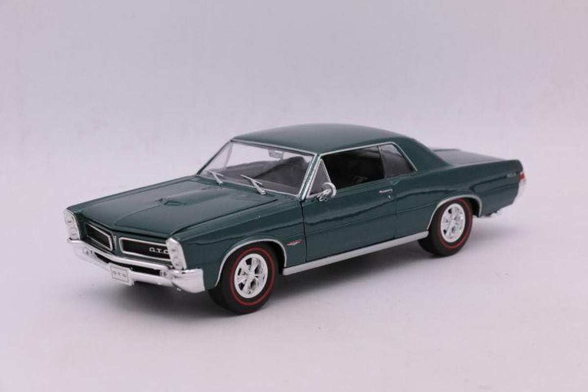 Pontiac GTO 1965 Dark Green