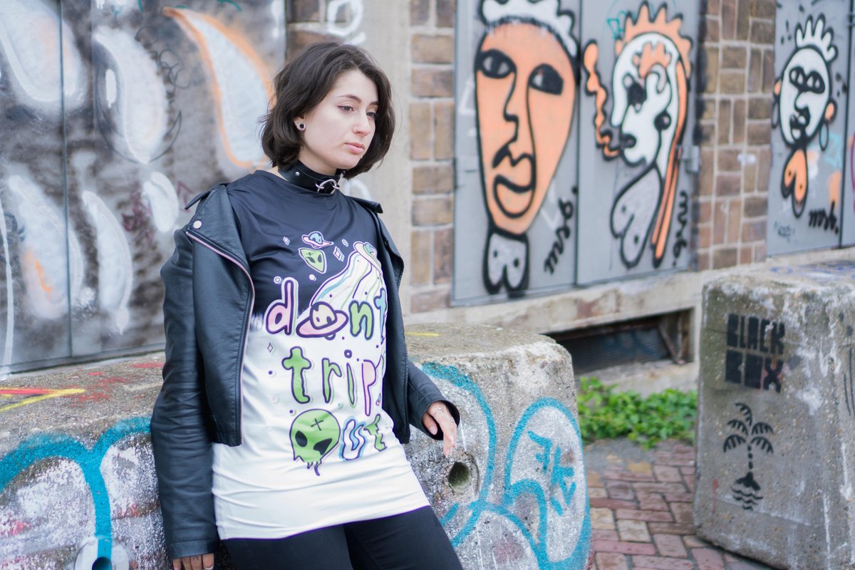 Alien Punk Shirt | Don't Trip Out |Goth | Alternatief | Feestje | Gothic | Rock | Uniek | Trendy | Hot | Unisex Maat L/XL