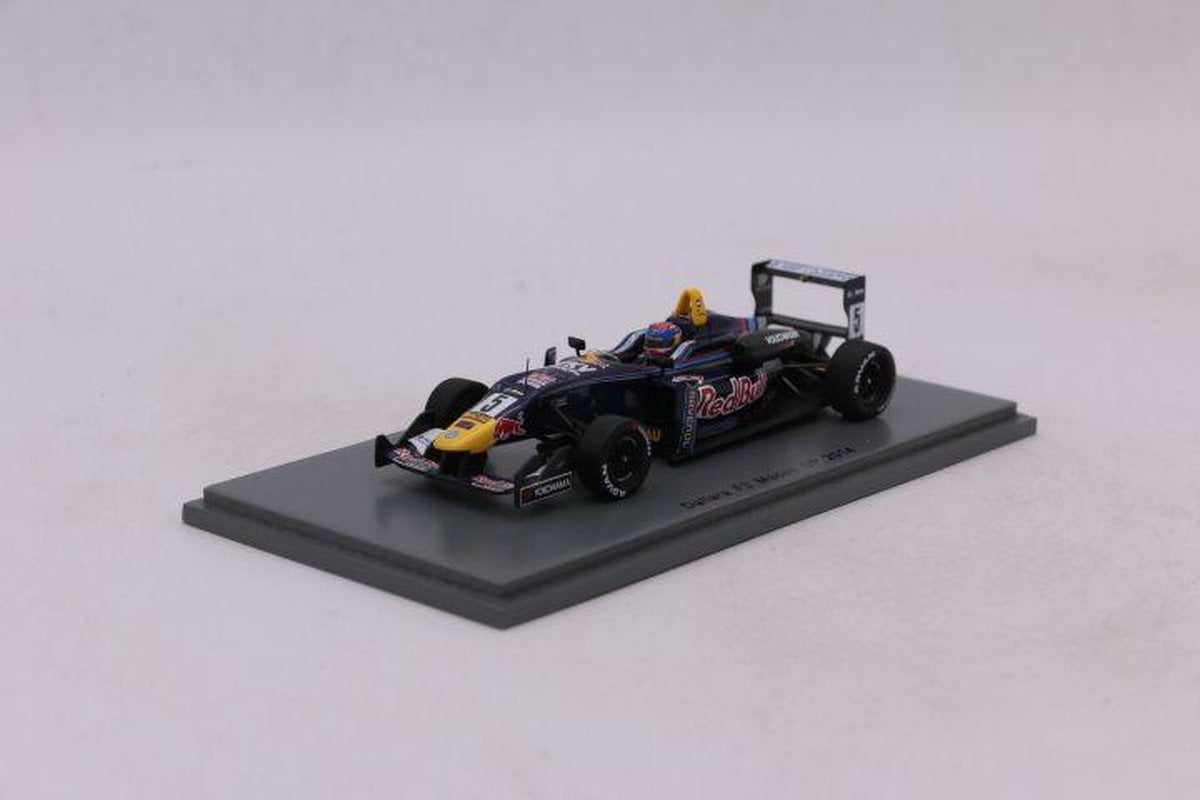 Modelsauto : Dallara VW F314 - Max Verstappen - Red Bull - Macau 2014  1:43
